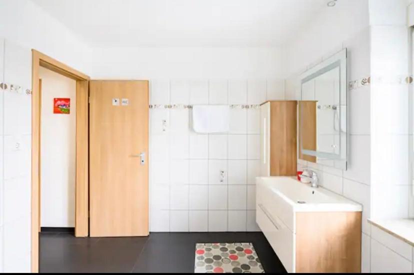 Guenstiges Privatzimmer レラハ エクステリア 写真